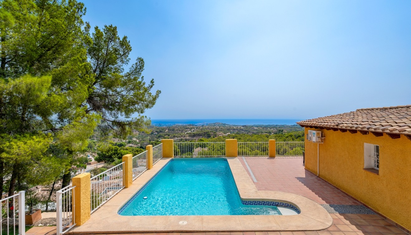 Sale - Villa - La Nucia - El tossal