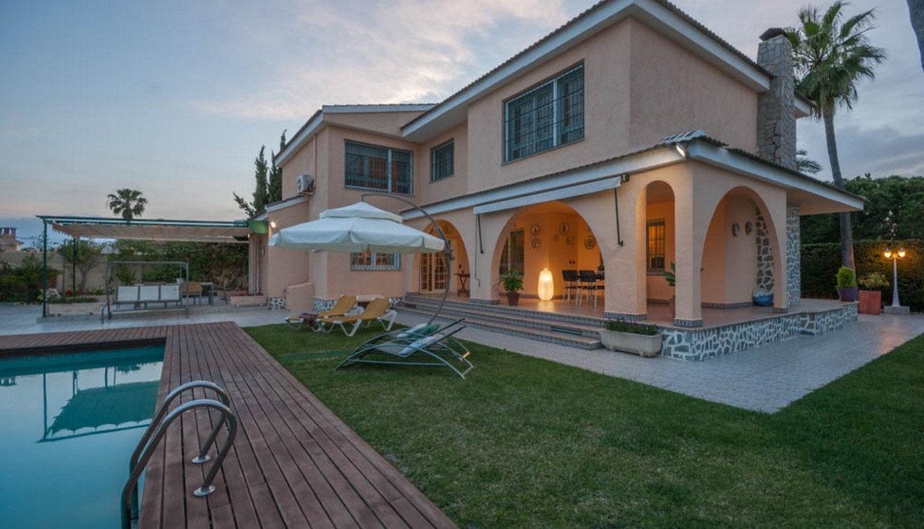 Sale - Villa - La Zenia