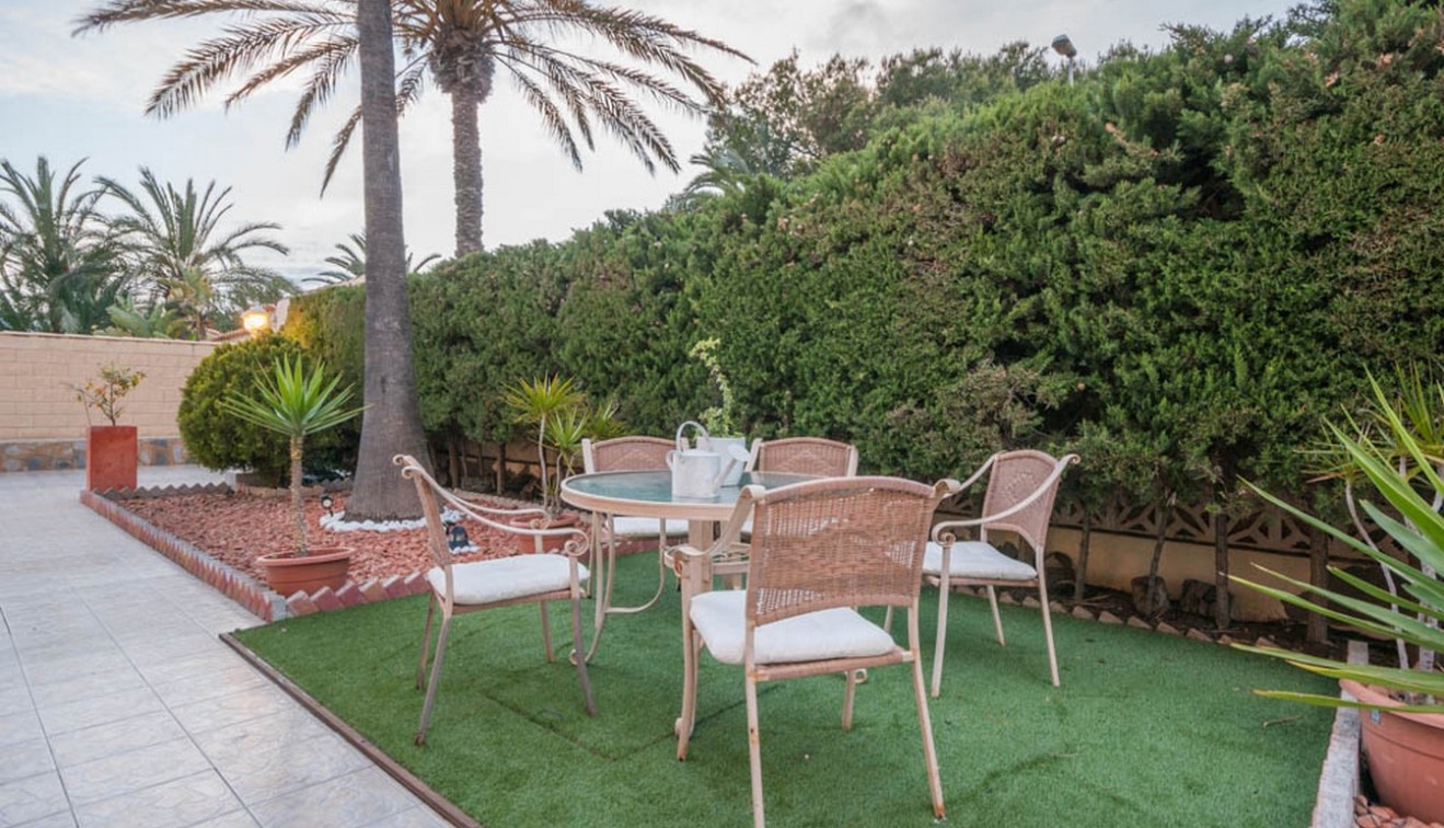 Sale - Villa - La Zenia