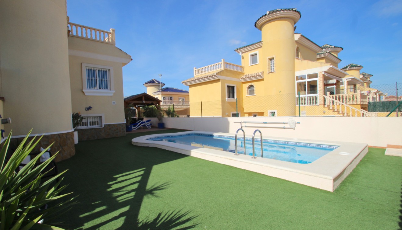 Sale - Villa - Lo Crispin