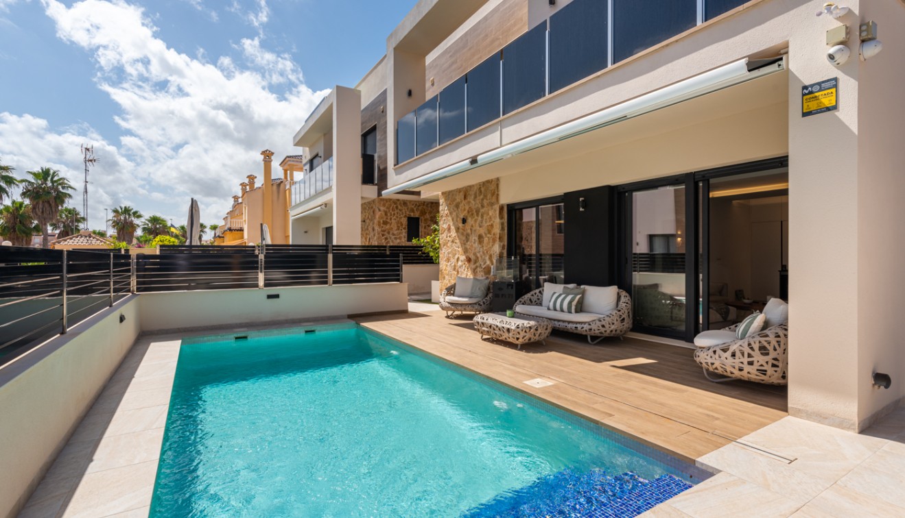 Sale - Villa - Orihuela costa - Lomas de Cabo Roig