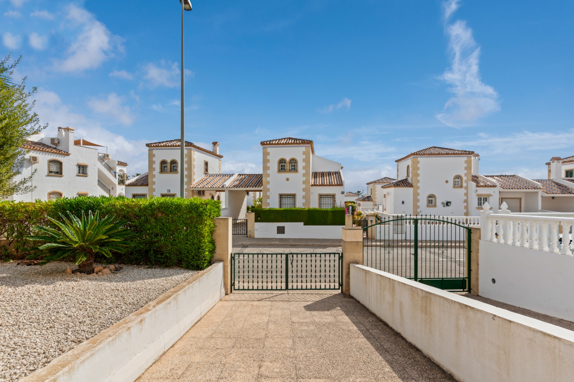 Sale - Villa - Orihuela costa - Villamartín