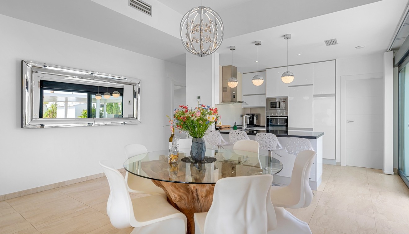 Sale - Villa - Orihuela costa - Villamartín