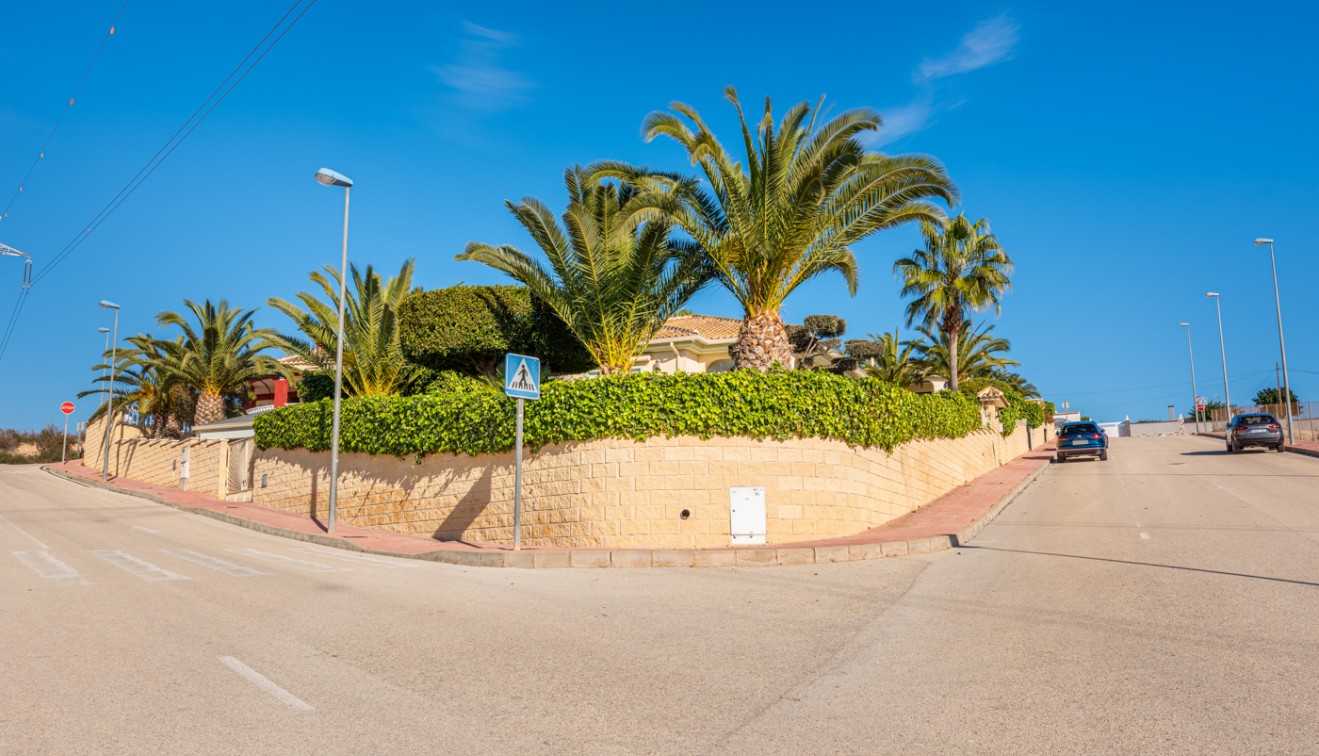 Sale - Villa - San Fulgencio - Oasis