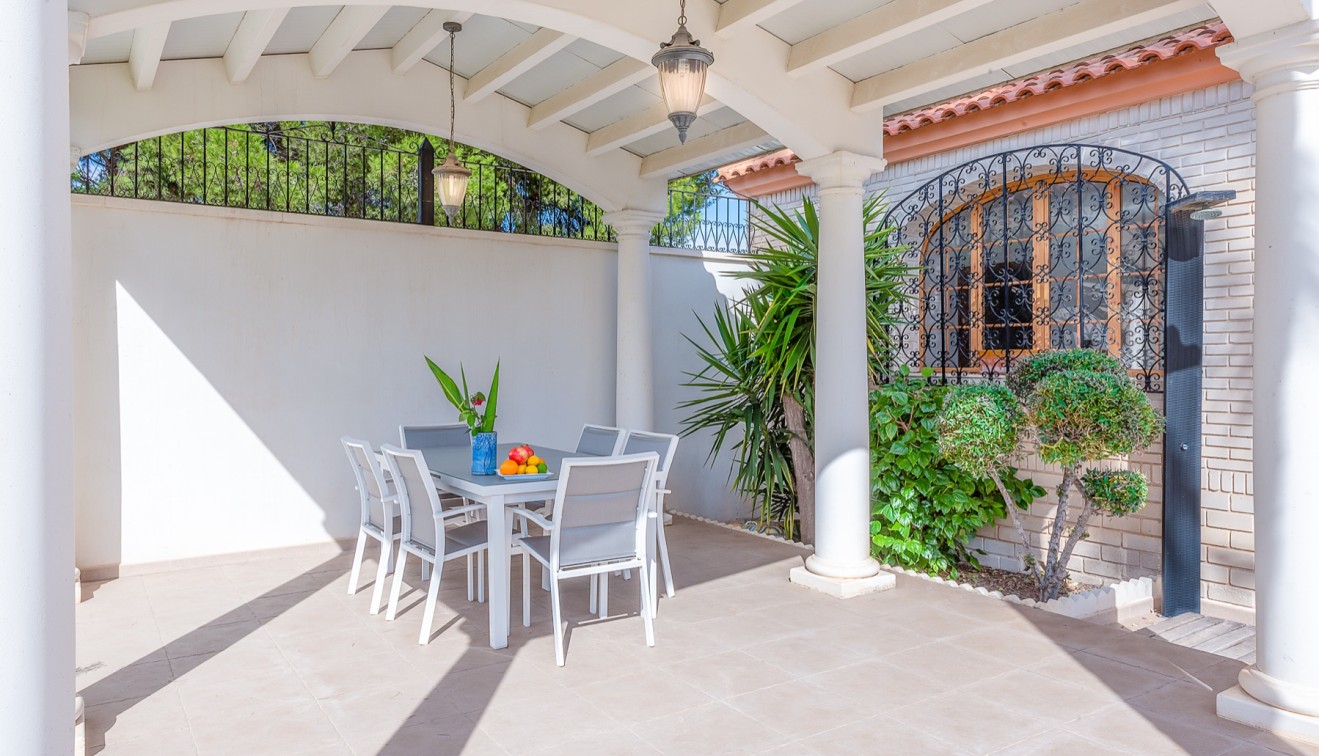 Sale - Villa - San Isidro