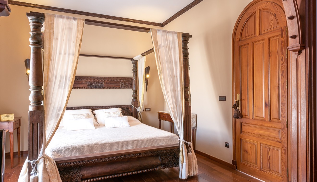 Sale - Villa - San Isidro