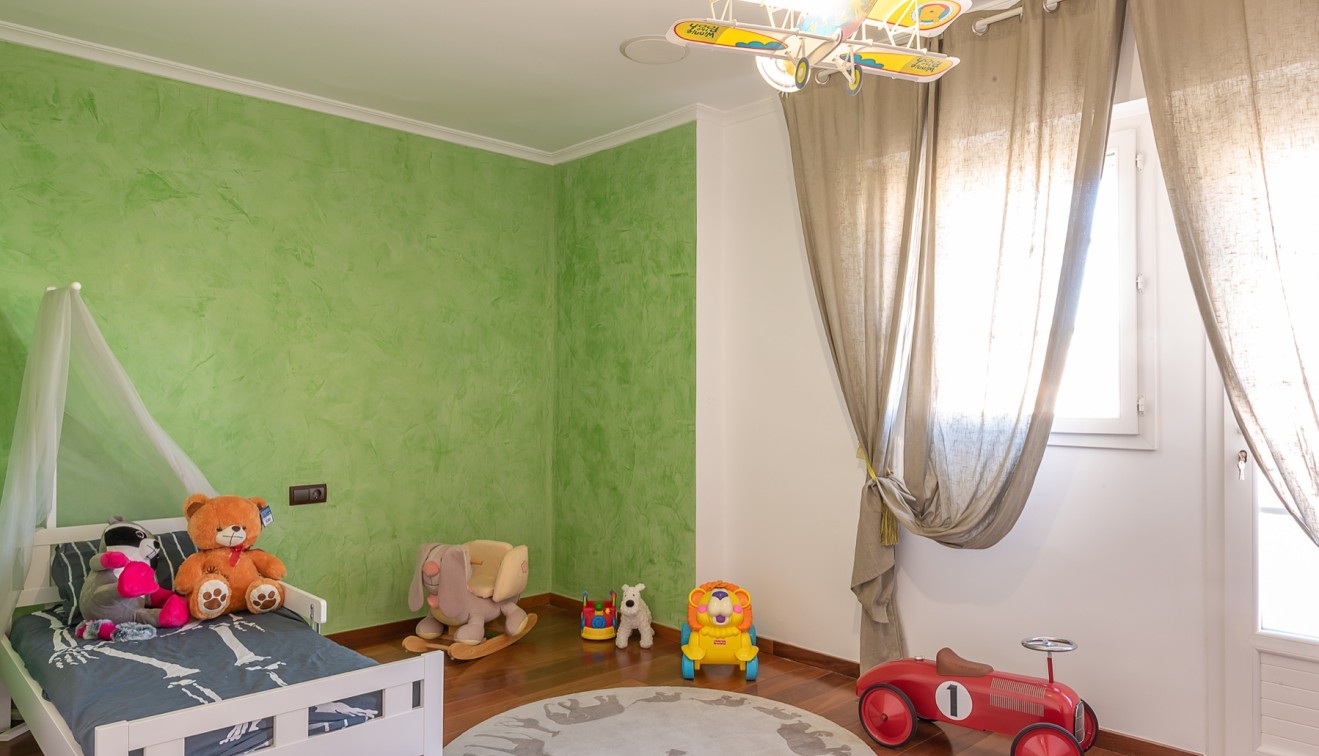 Sale - Villa - San Isidro