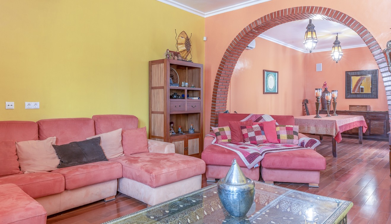 Sale - Villa - San Isidro