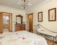 Sale - Villa - Torrevieja - Aguas Nuevas