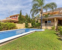 Sale - Villa - Torrevieja - Aguas Nuevas