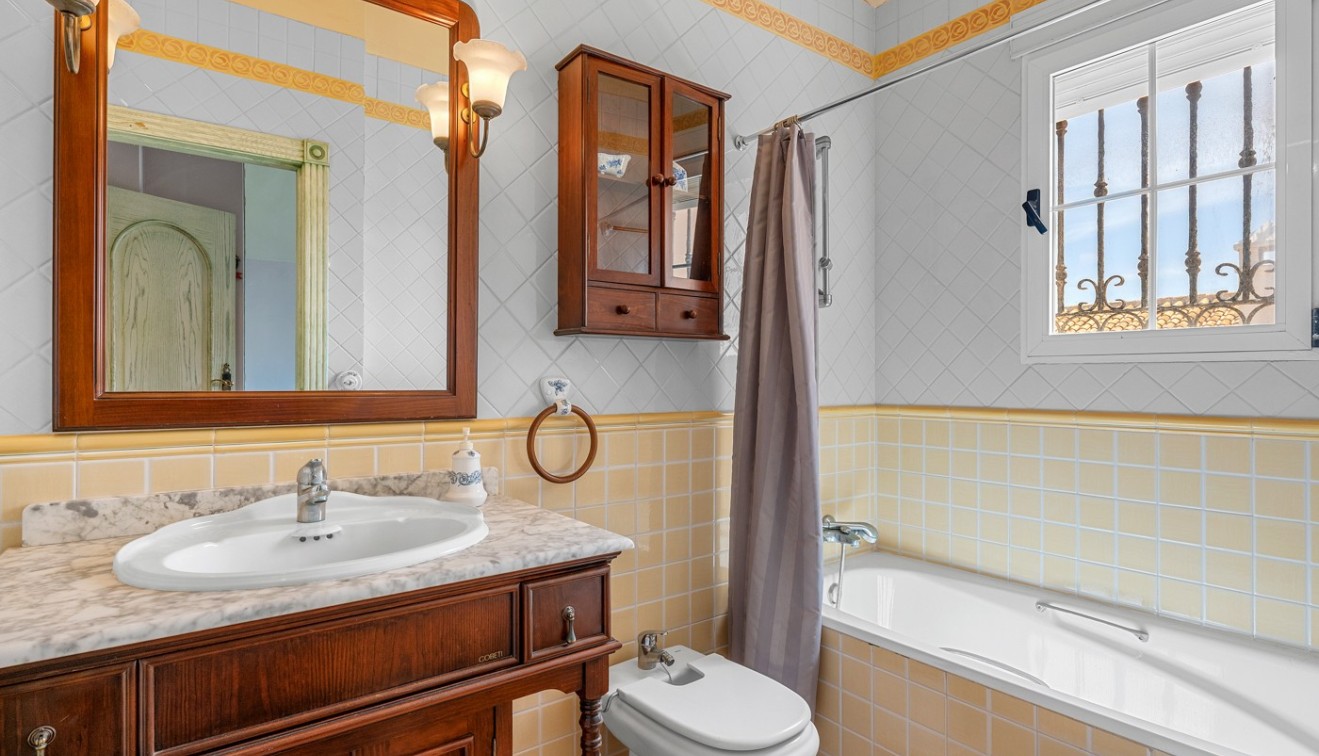 Sale - Villa - Torrevieja - La Mata