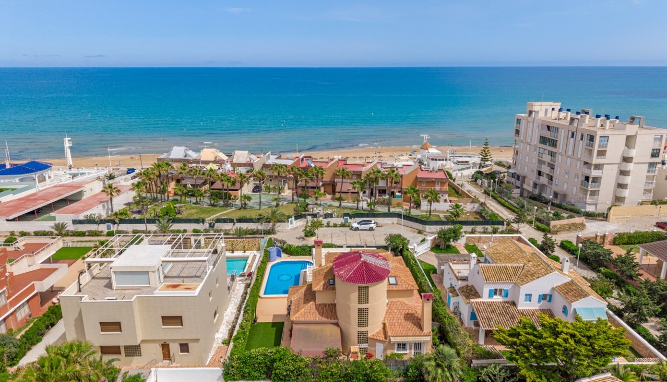 Sale - Villa - Torrevieja - La Mata