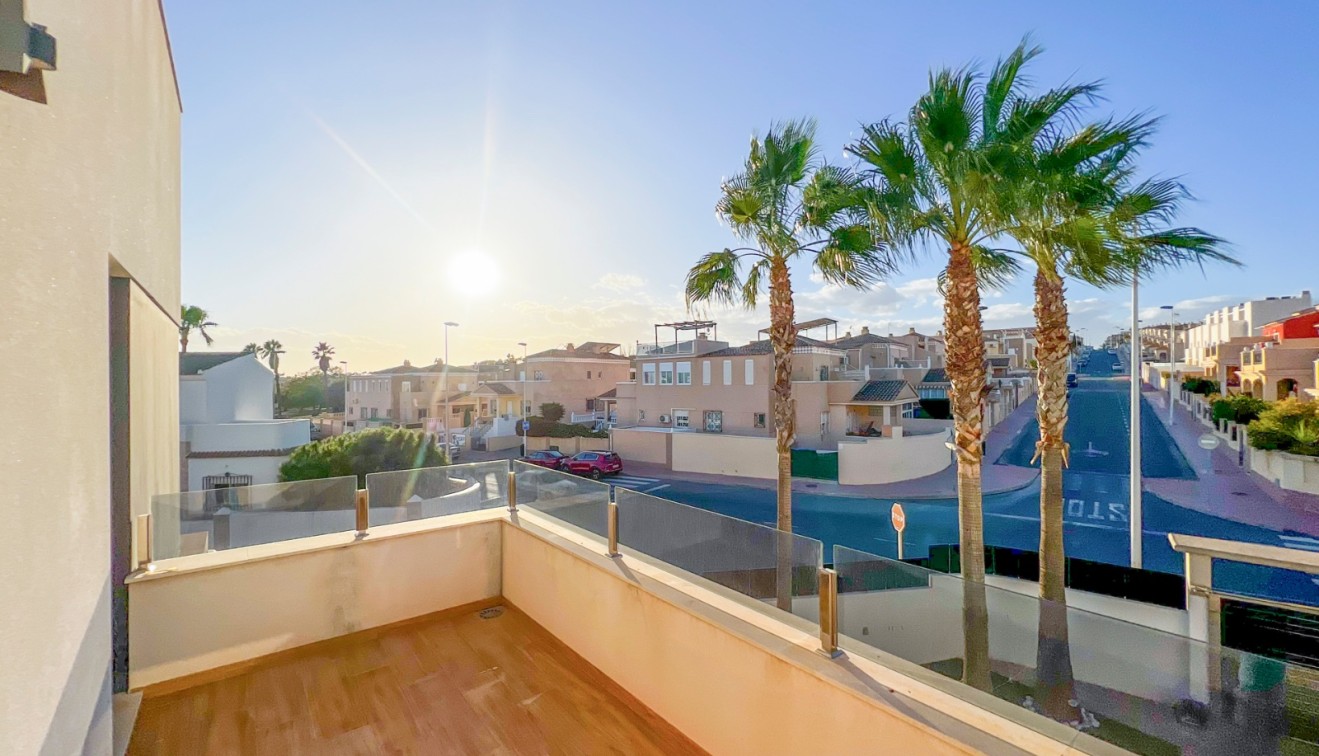 Sale - Villa - Torrevieja