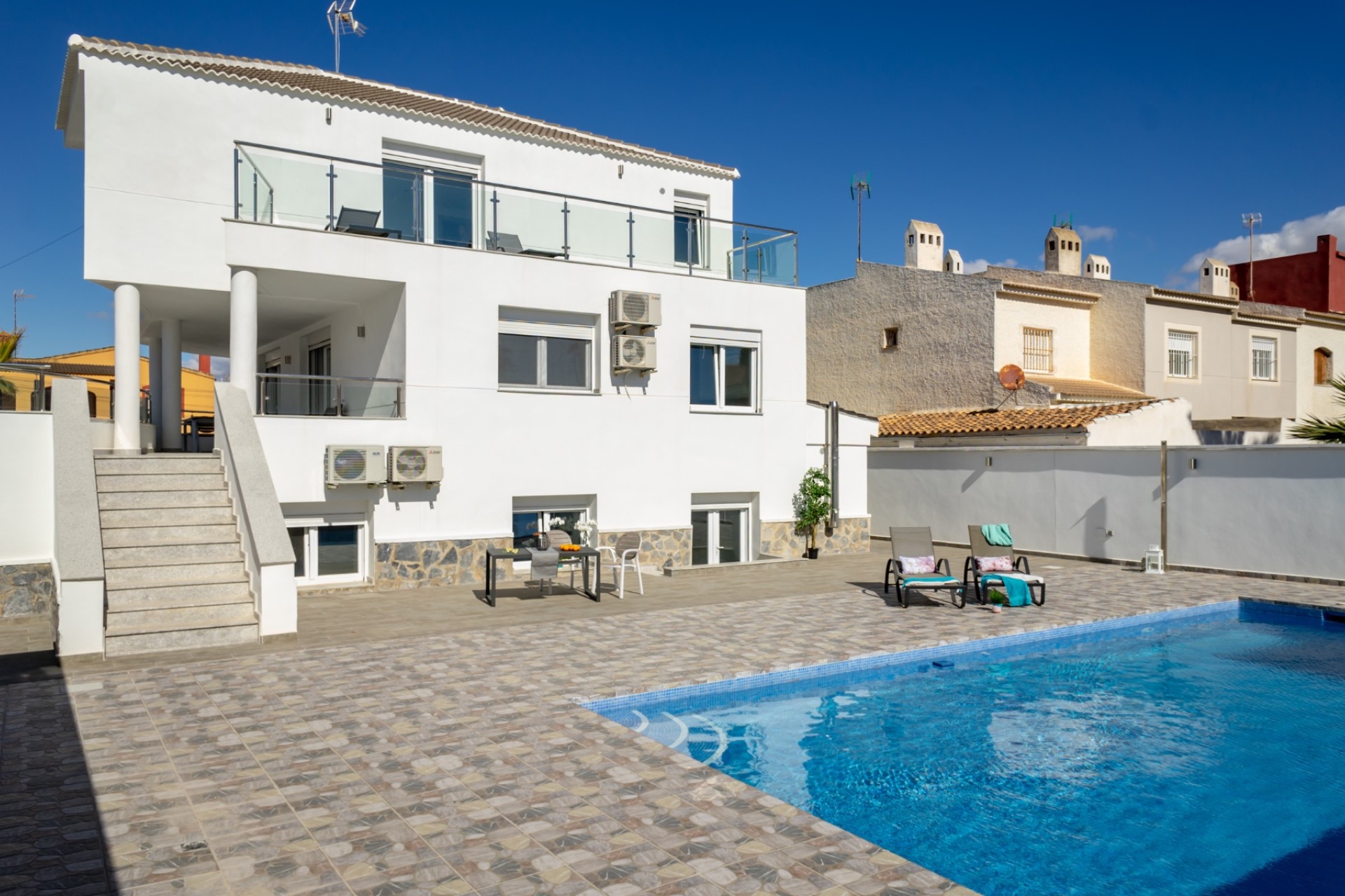 Sale - Villa - Torrevieja