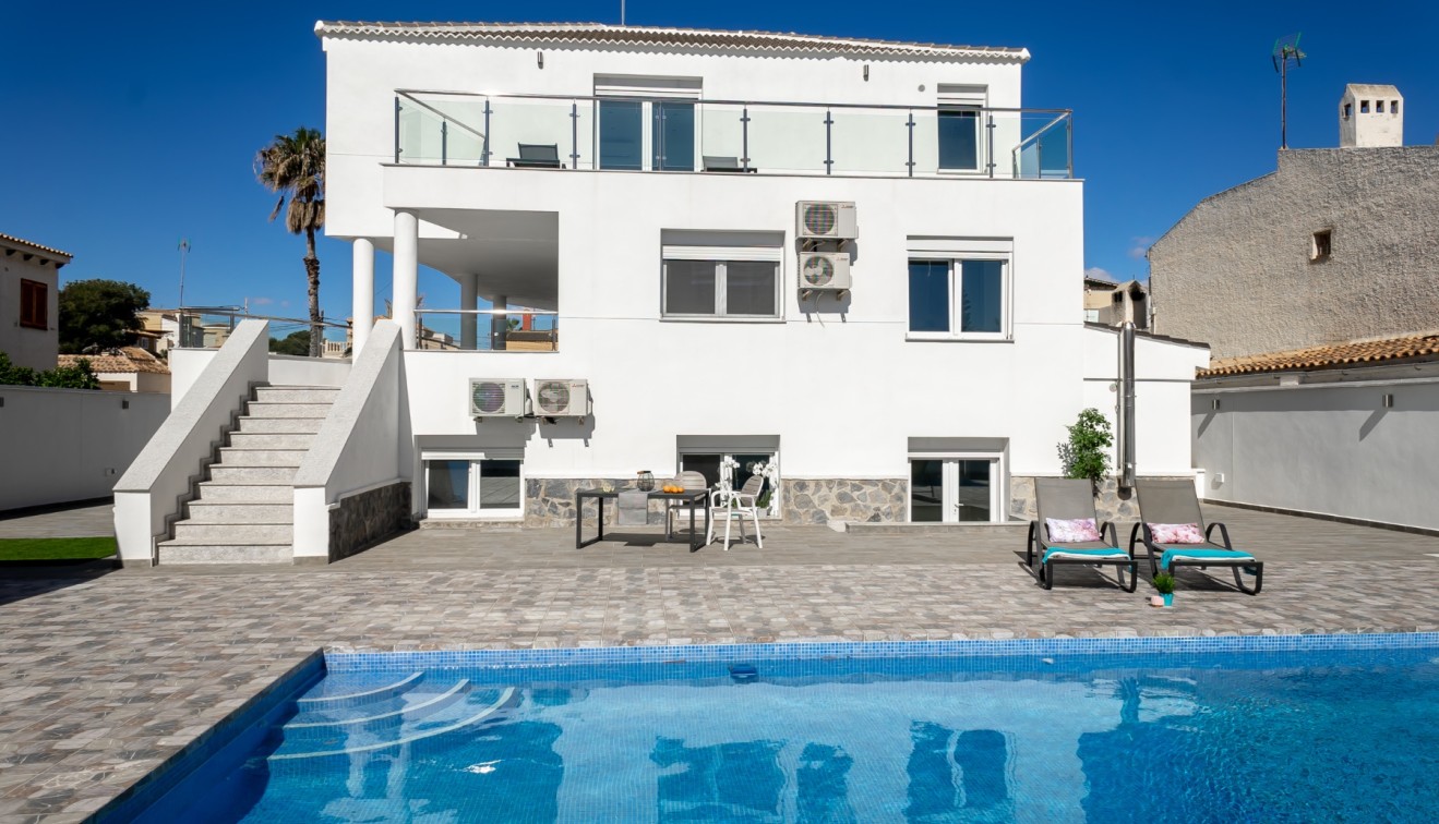 Sale - Villa - Torrevieja