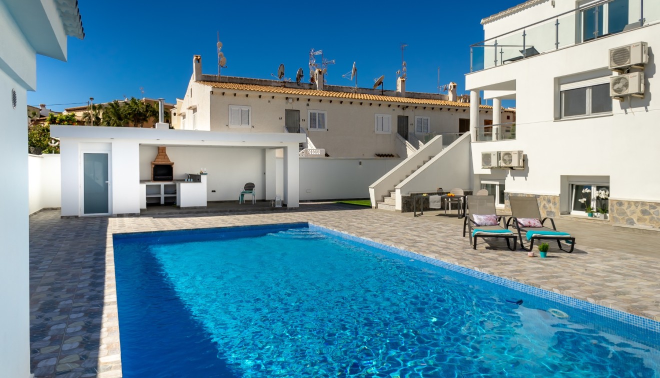Sale - Villa - Torrevieja