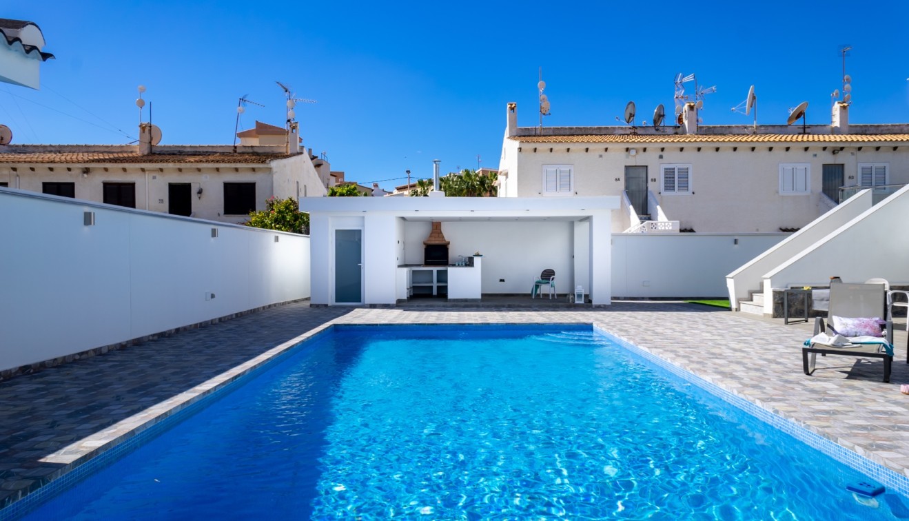 Sale - Villa - Torrevieja