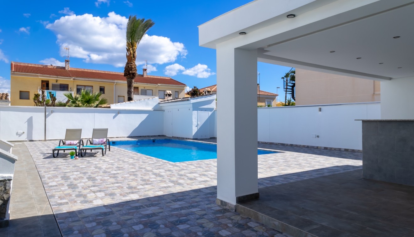Sale - Villa - Torrevieja