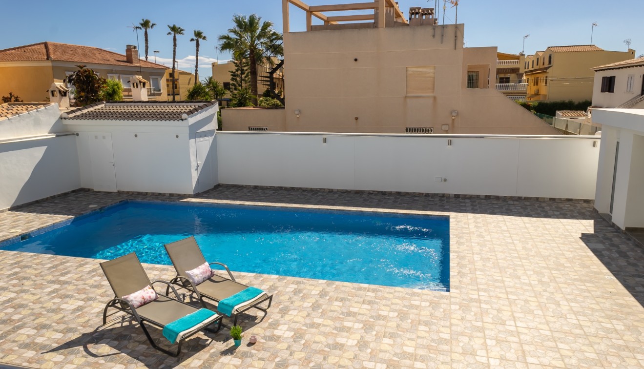 Sale - Villa - Torrevieja