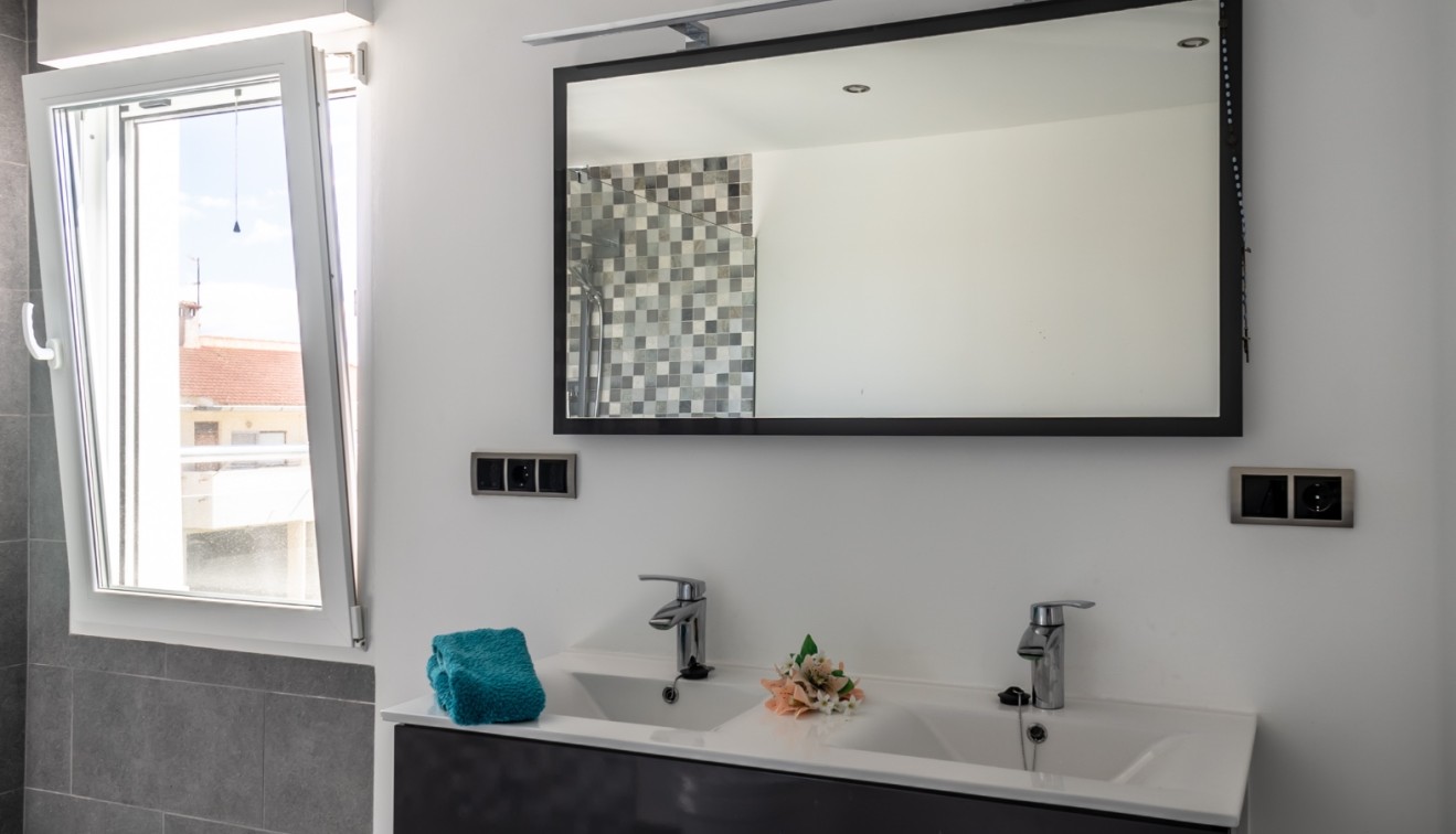 Sale - Villa - Torrevieja