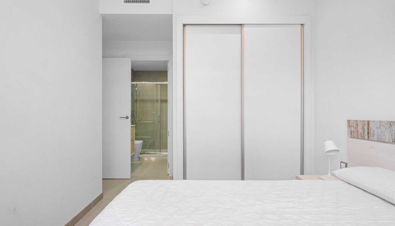 Sprzedaż - Apartament - Arenales del Sol