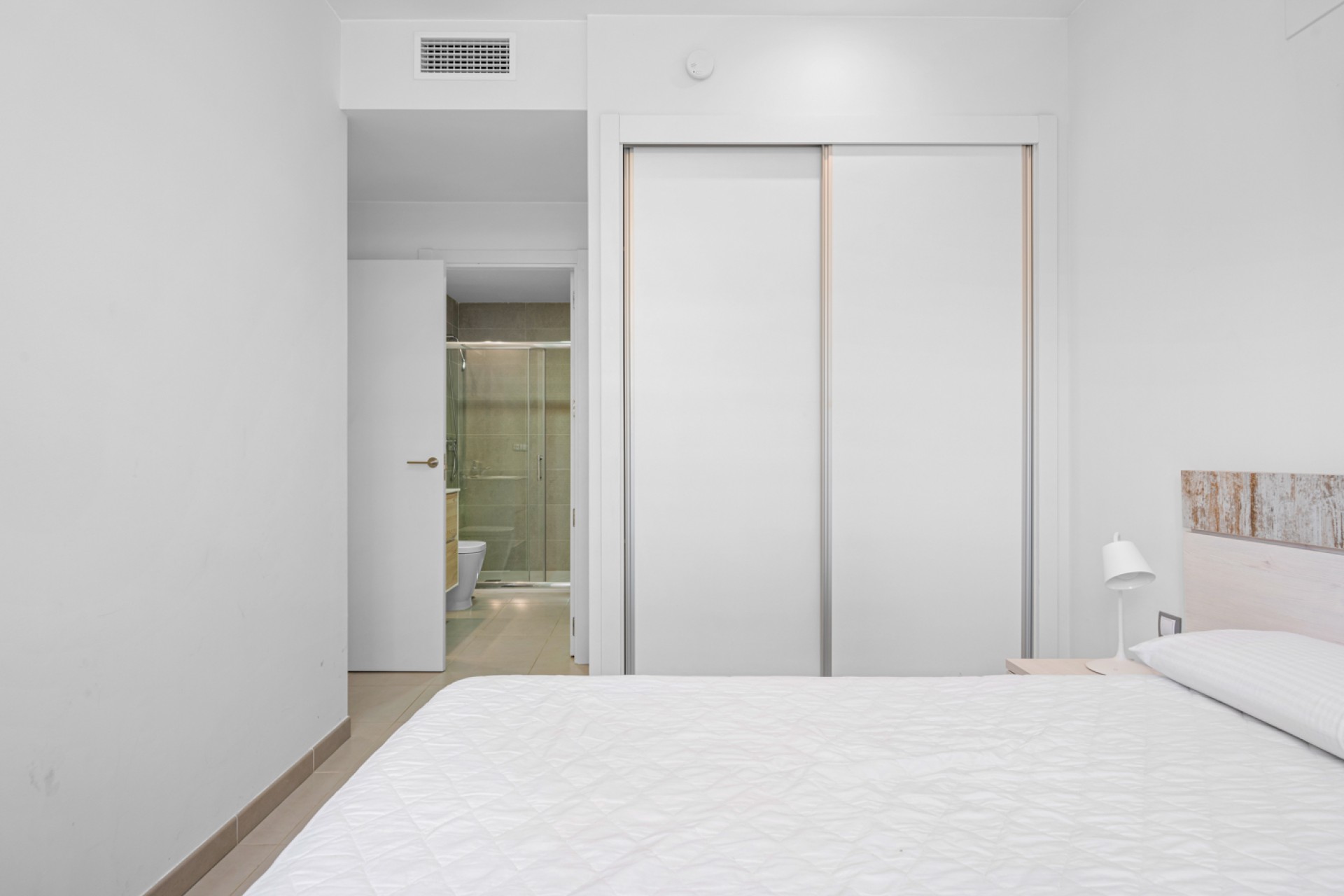 Sprzedaż - Apartament - Arenales del Sol