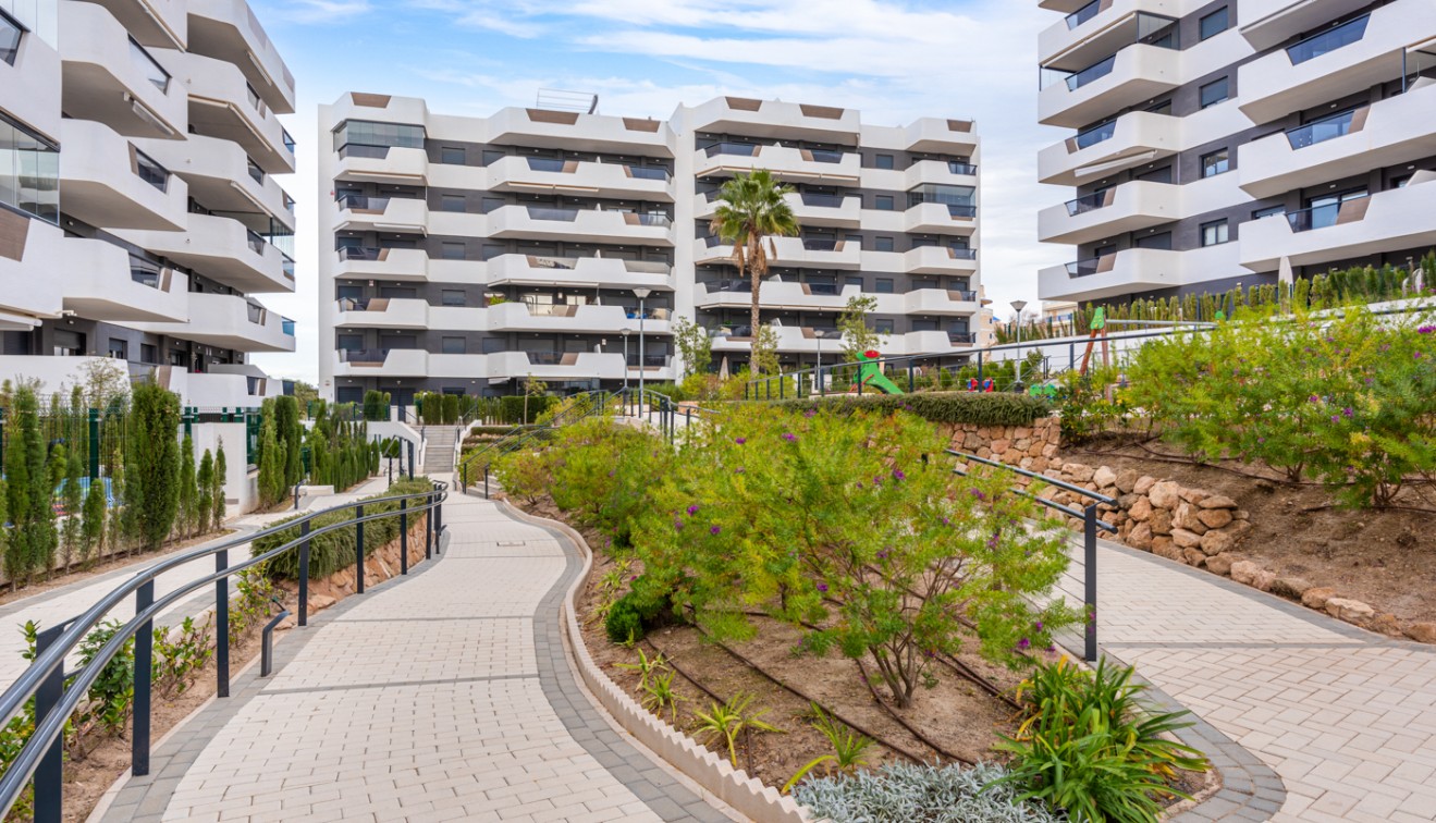 Sprzedaż - Apartament - Arenales del Sol