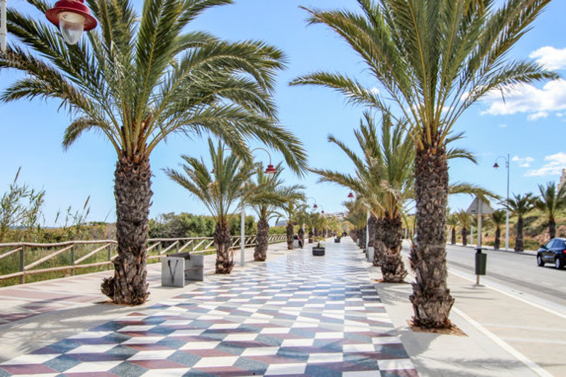 Sprzedaż - Apartament - Arenales del Sol