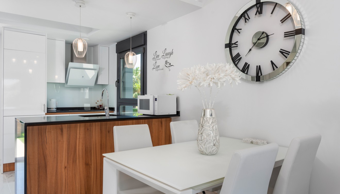 Sprzedaż - Apartament - El Raso