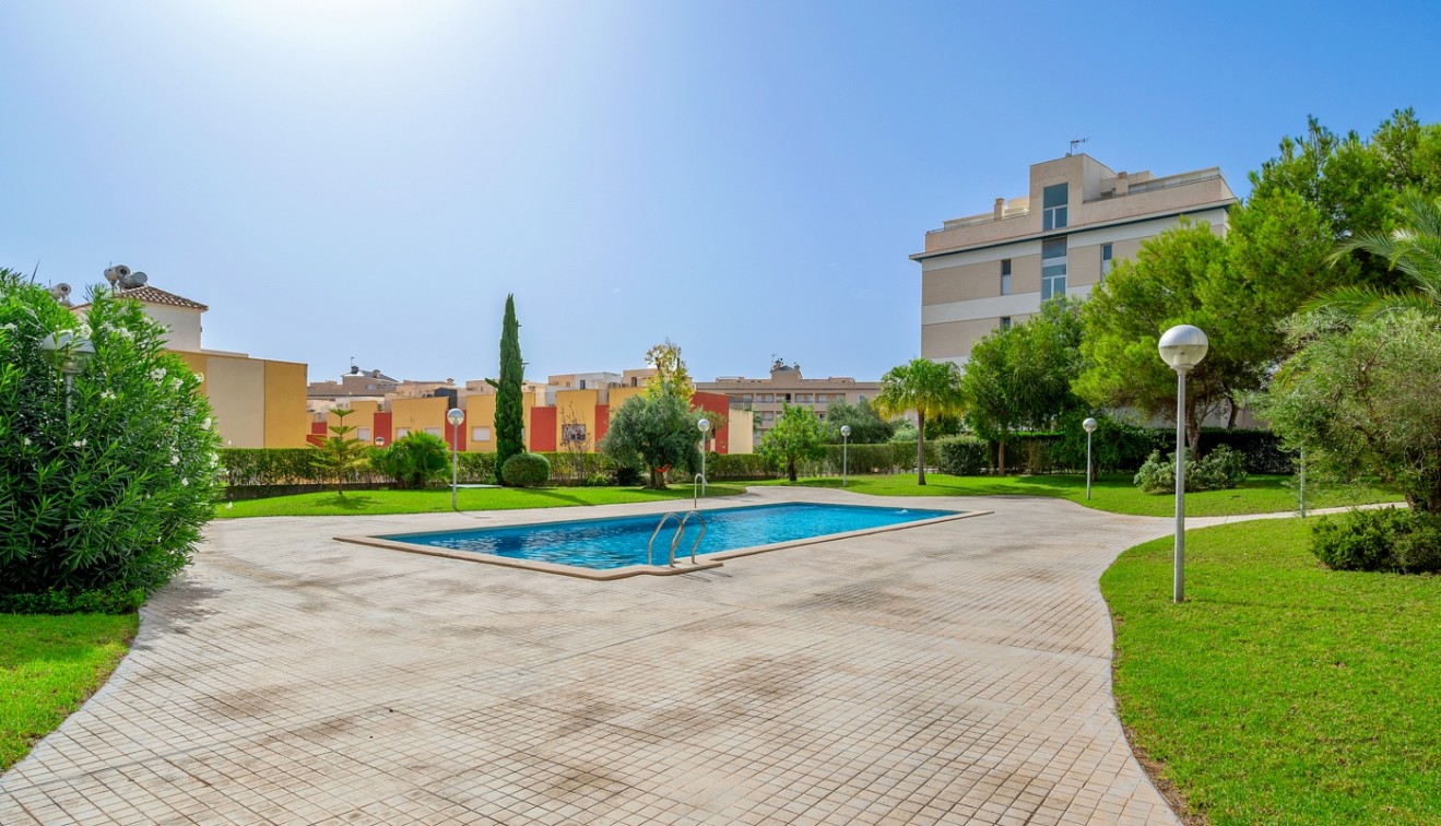 Sprzedaż - Apartament - Orihuela costa - Villamartín