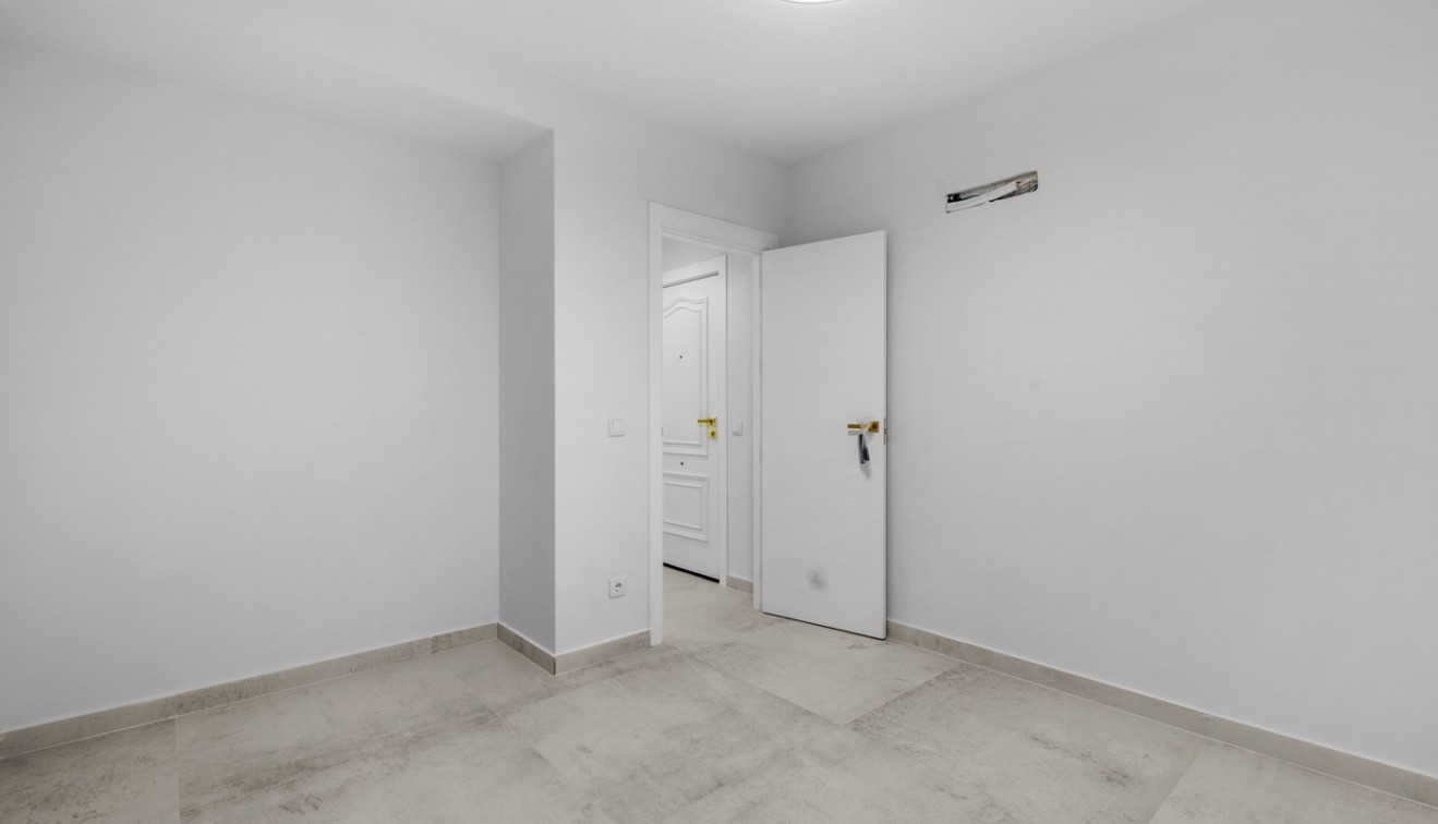 Sprzedaż - Apartament - Torrevieja - Playa del Acequión