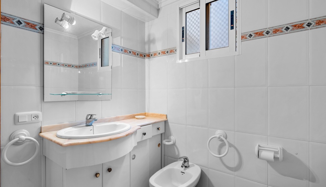 Sprzedaż - Apartament - Torrevieja