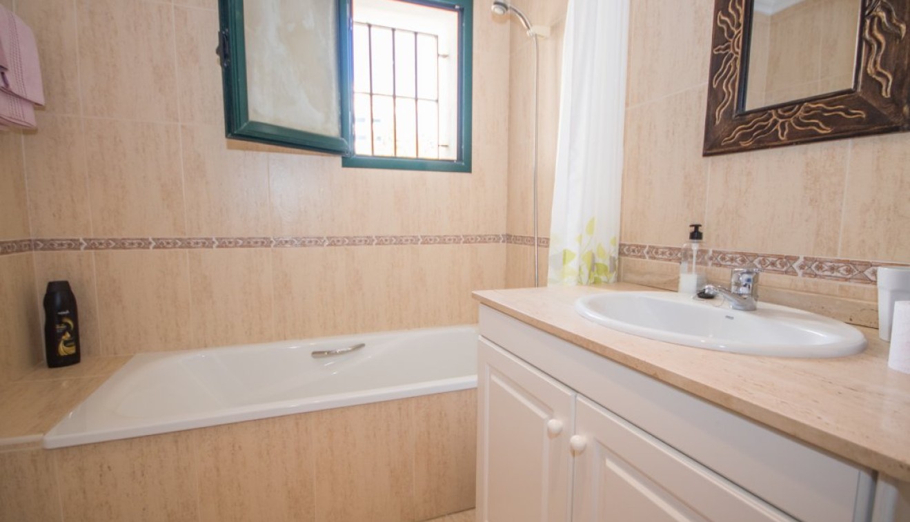 Sprzedaż - Apartament - Villamartín