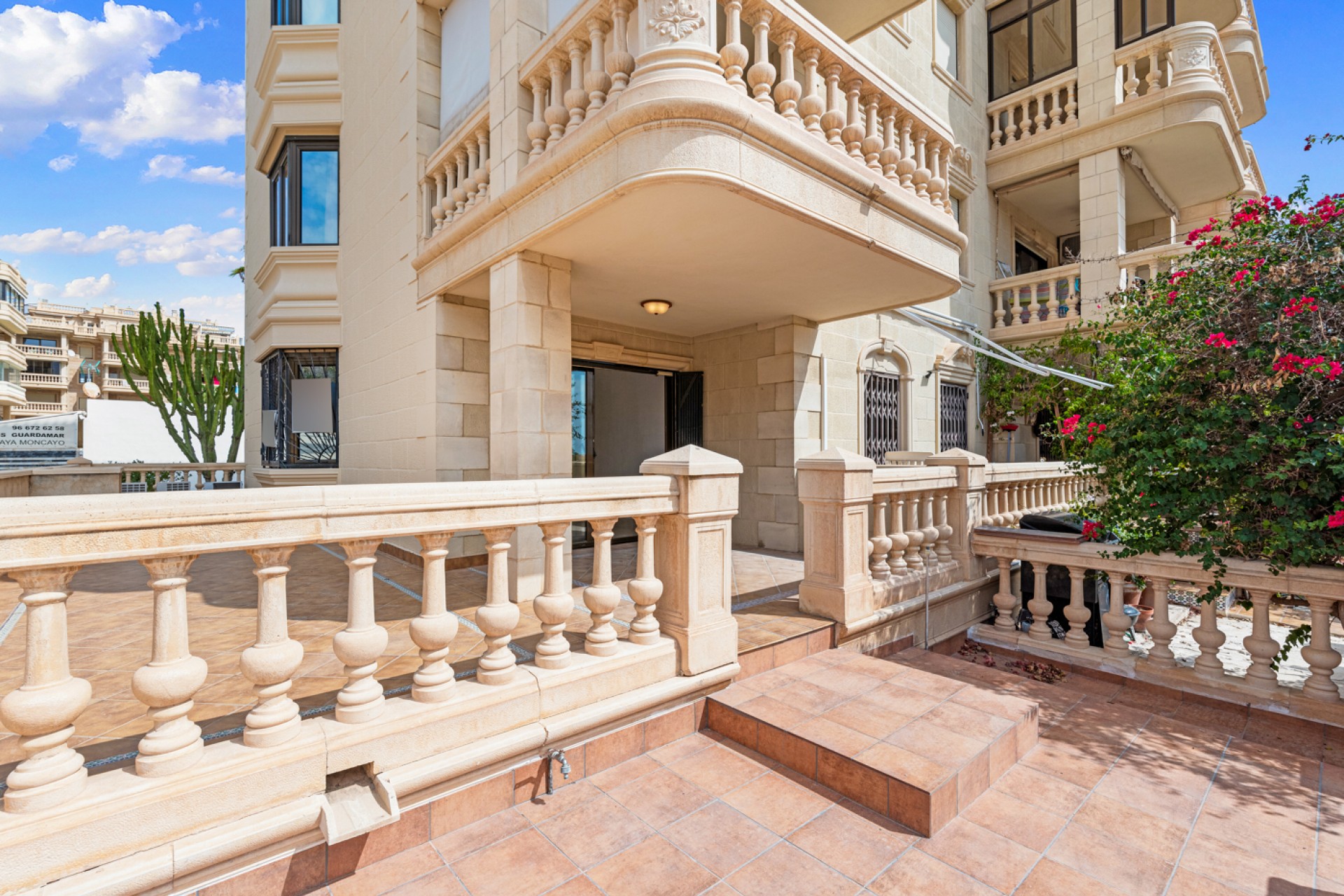 Sprzedaż - Ground Floor - Guardamar del Segura