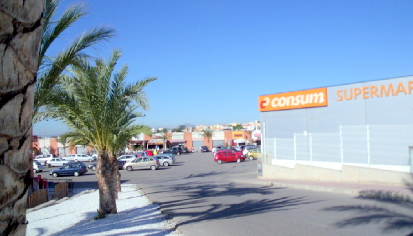 Sprzedaż - Komercyjny - La Marina