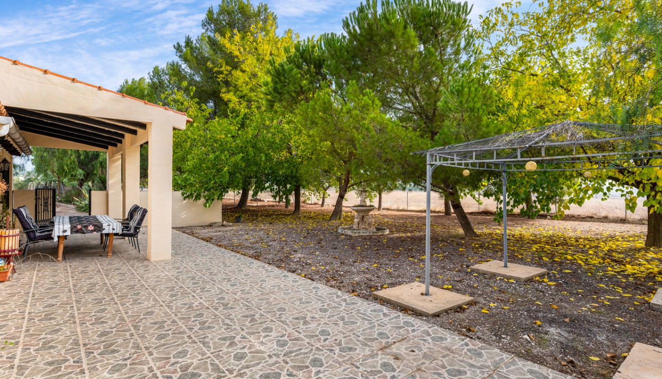 Sprzedaż - Posiadłość wiejska - Sax