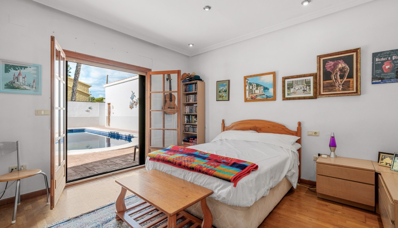 Sprzedaż - Willa - Elche/Elx