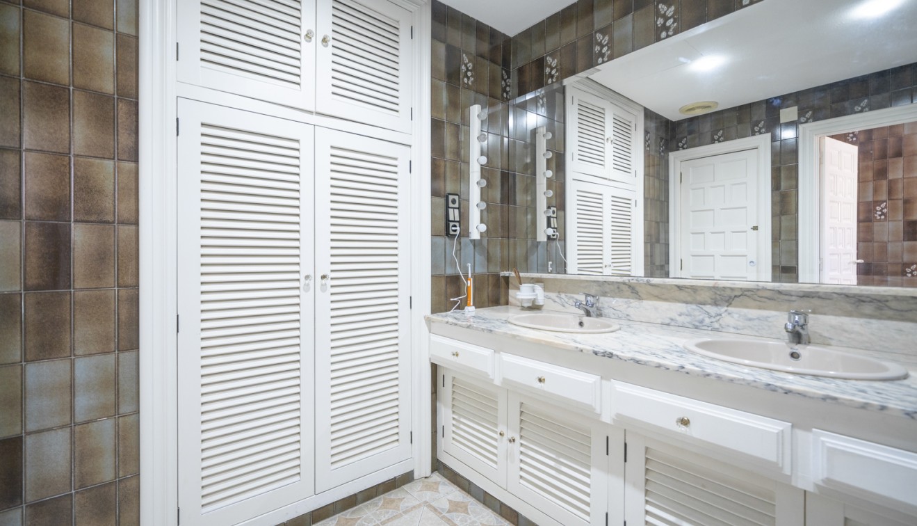 Sprzedaż - Willa - Elche/Elx