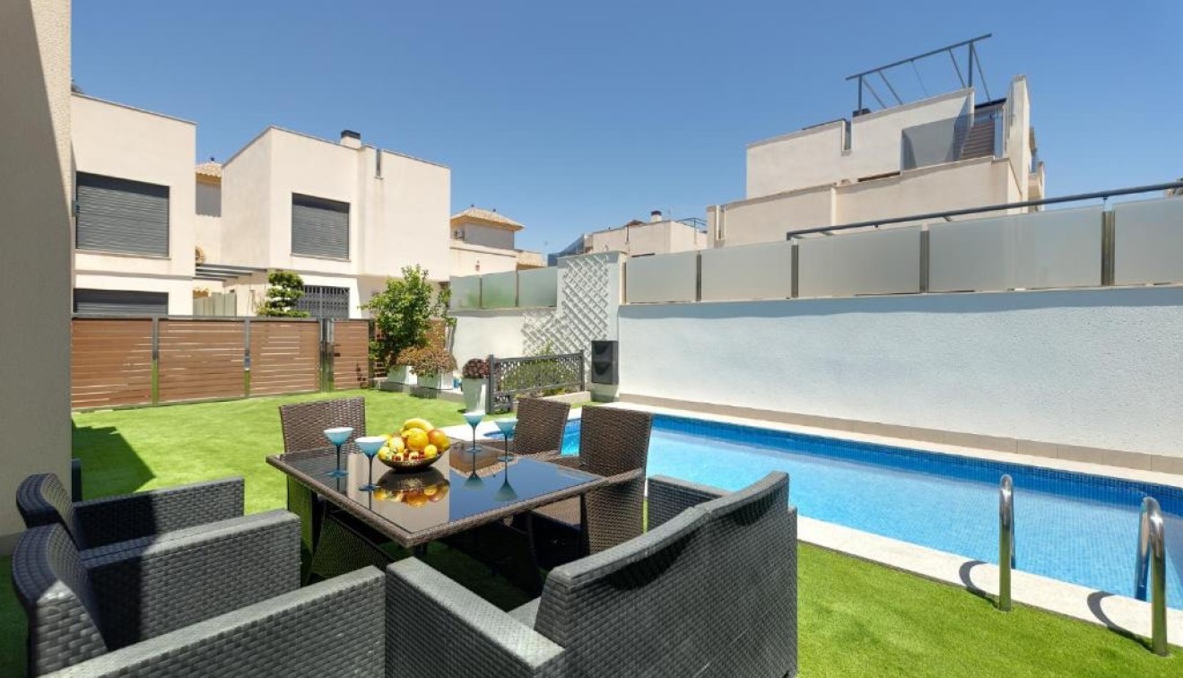 Sprzedaż - Willa - Torrevieja