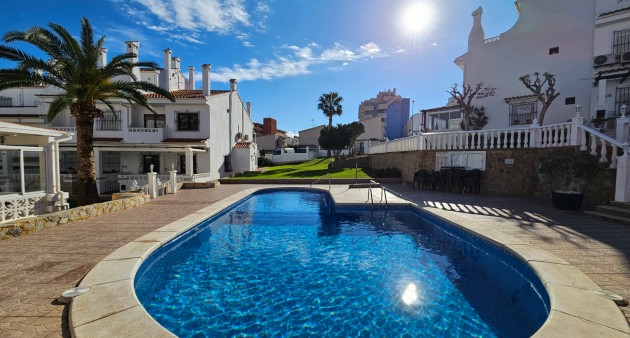 Townhouse - Sprzedaż - Torrevieja - La Mata