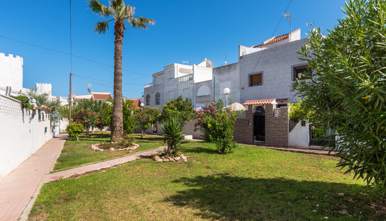Venta - Adosado - Torrevieja - Torrevieja - Aguas Nuevas