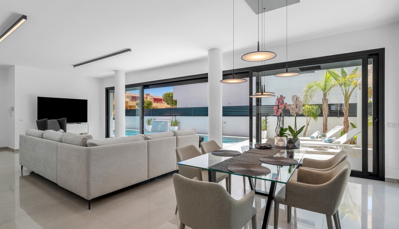 Venta - Chalet - Guardamar del Segura