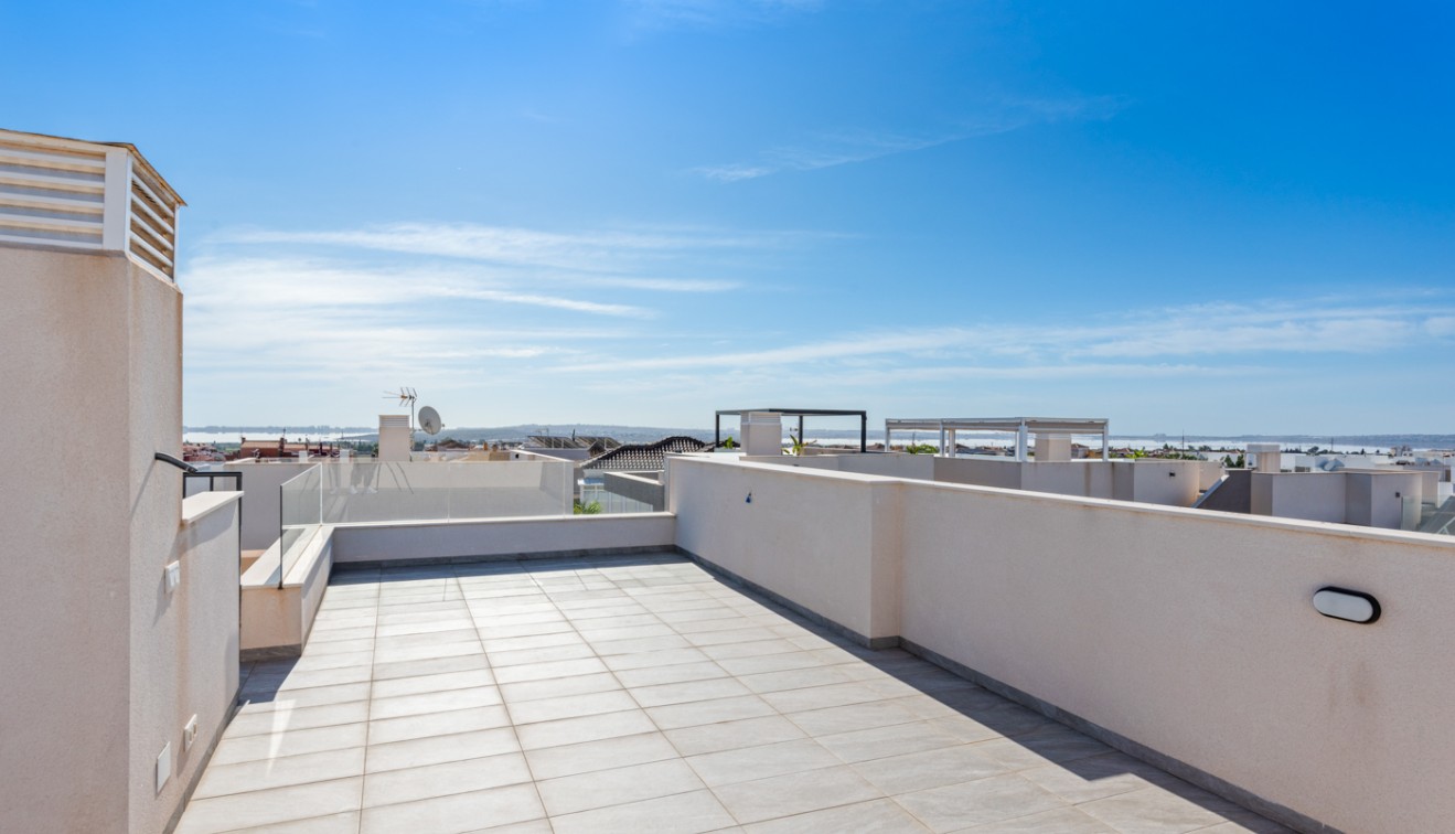 Venta - Chalet - Los Montesinos