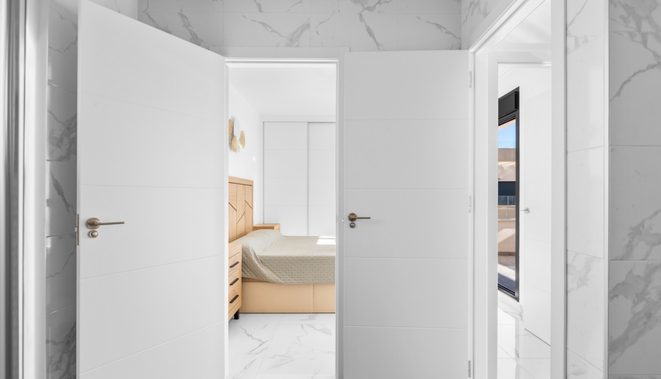 Venta - Chalet - Los Montesinos