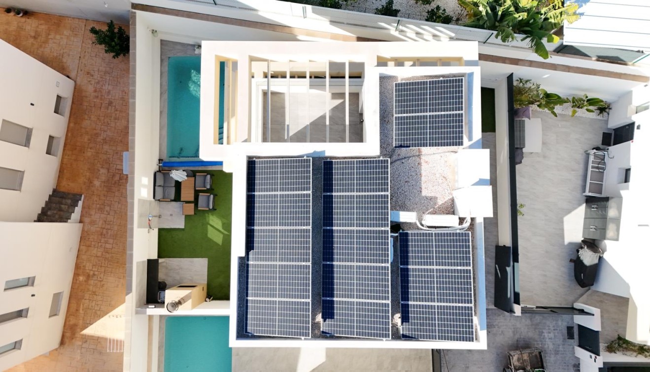 Venta - Chalet - Los Montesinos