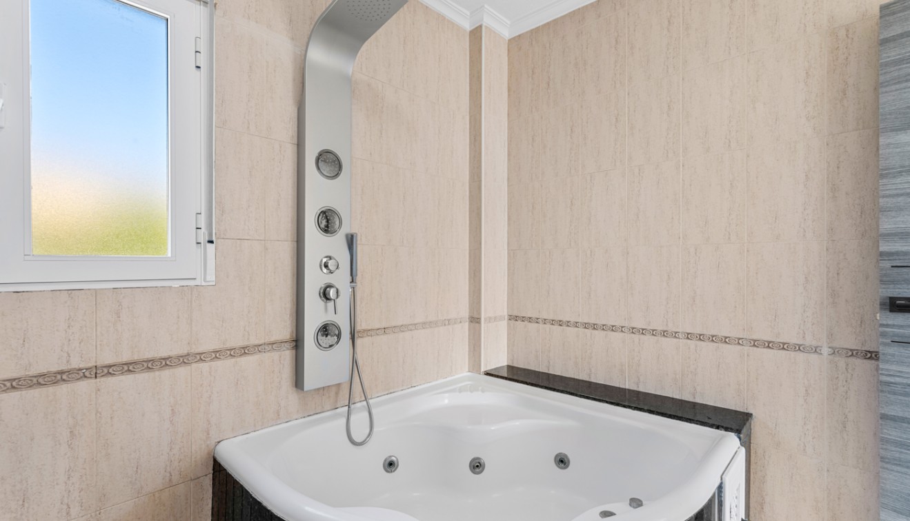 Venta - Chalet - Mutxamel