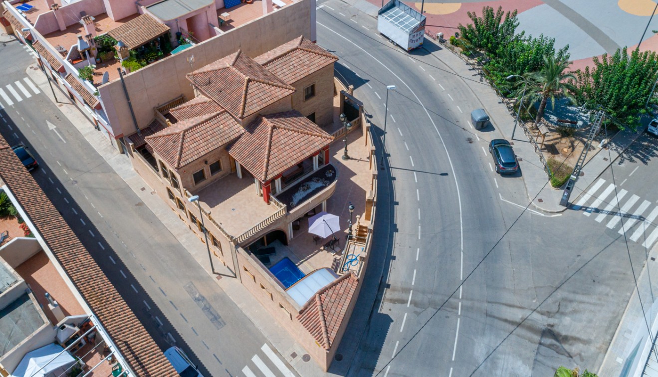 Venta - Chalet - Orihuela