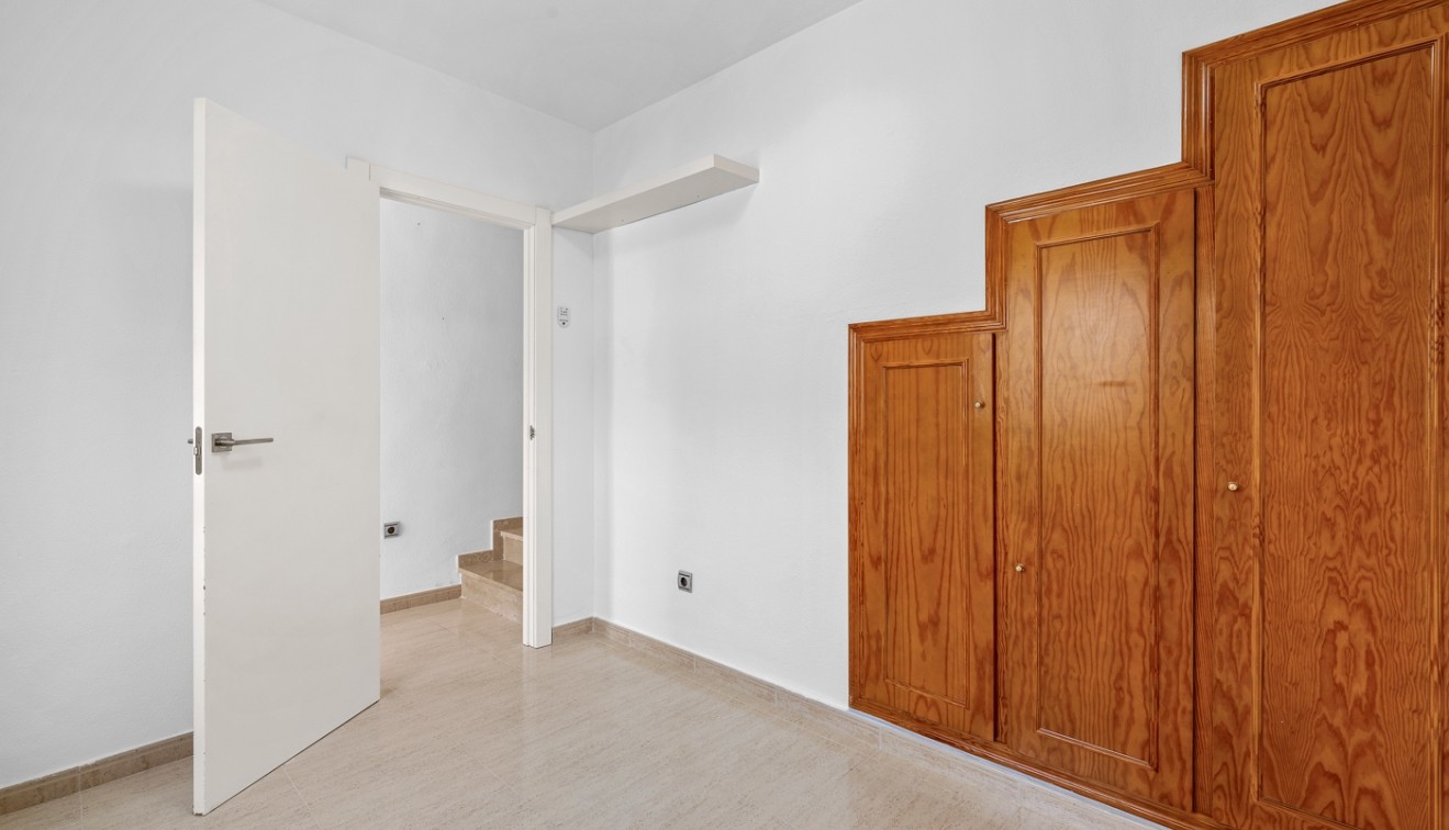 Venta - Chalet - Polop