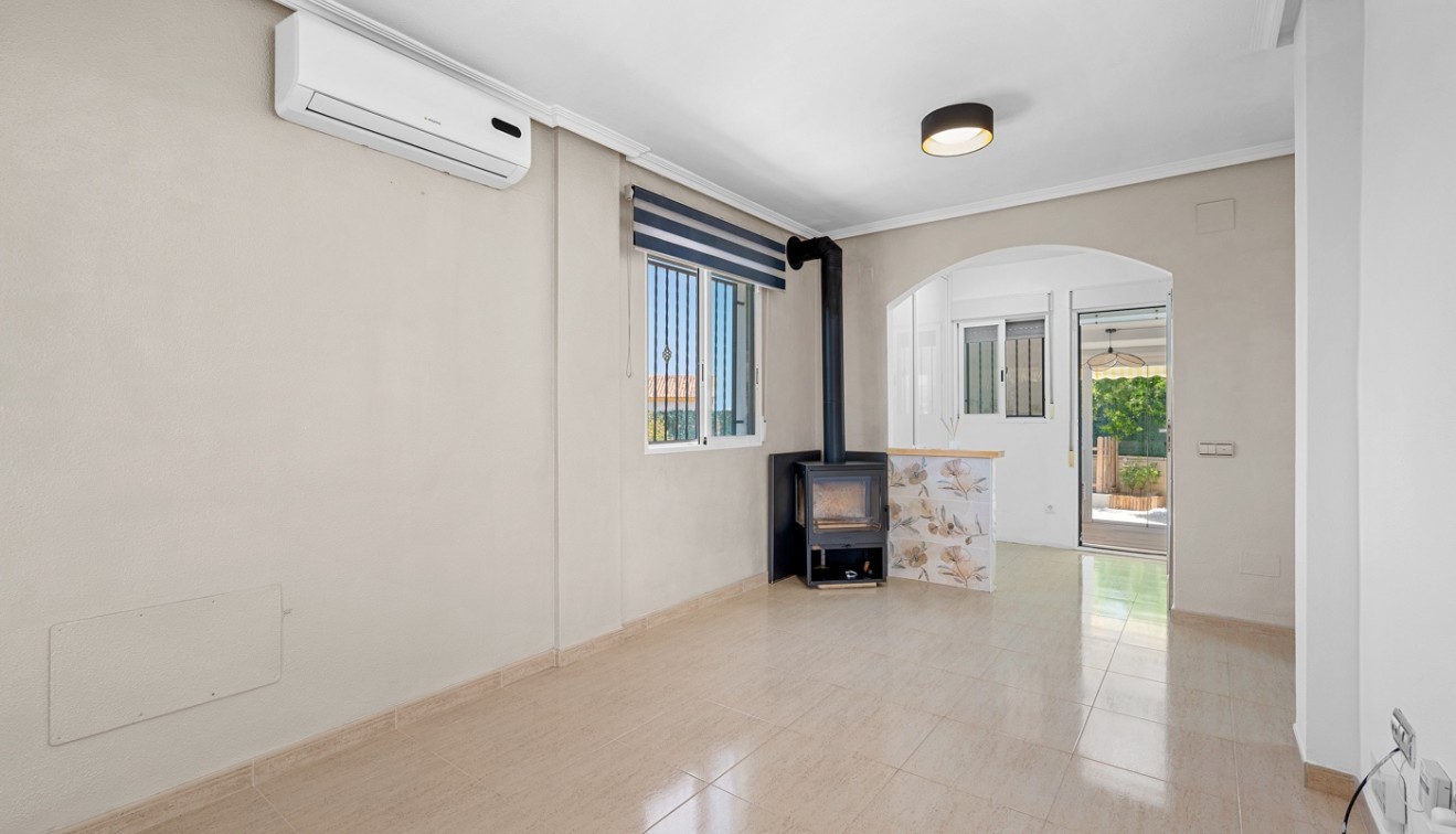 Venta - Chalet - Polop