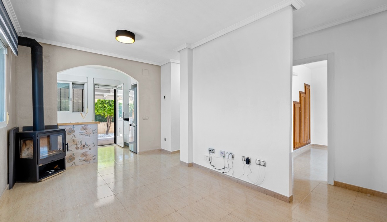 Venta - Chalet - Polop